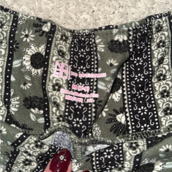 no boundaries green & white flared leg leggings - Picture 3 of 3